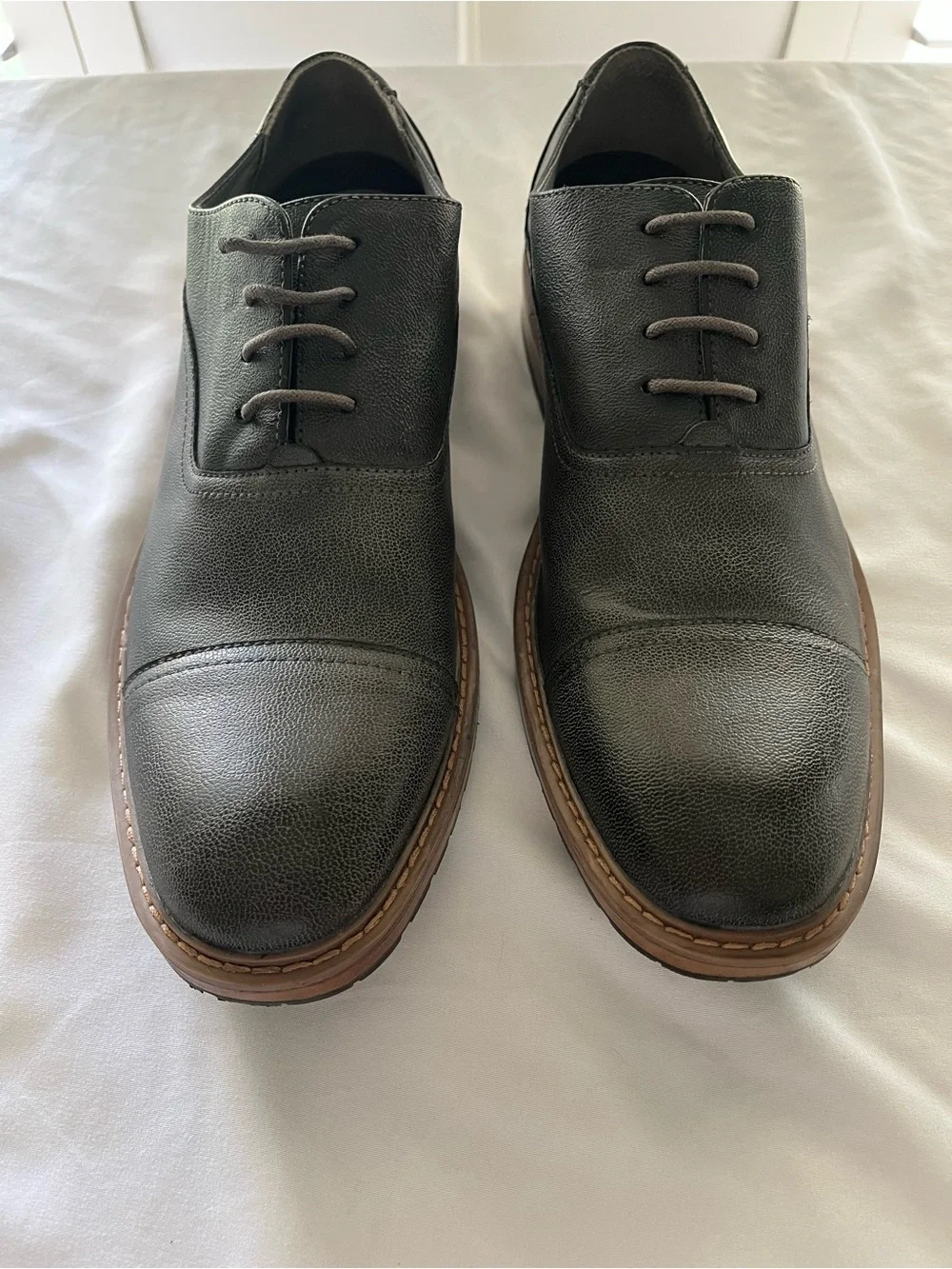 Perry Ellis Classic Men's Dress Oxfords in Grey with Brown Sole